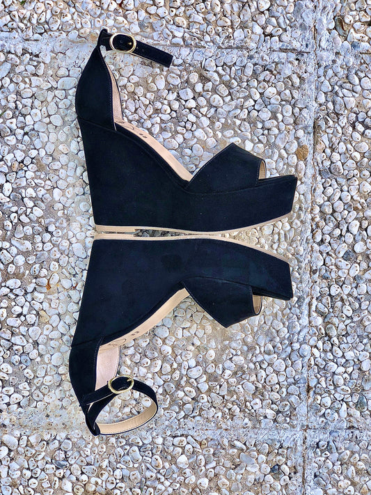 MOMA BLACK SUEDE