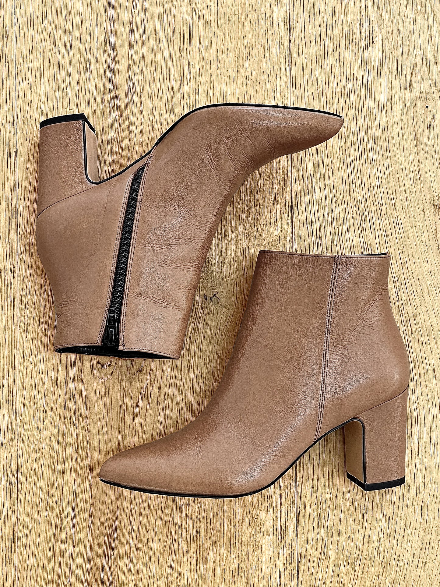 GEMINI TAUPE LEATHER