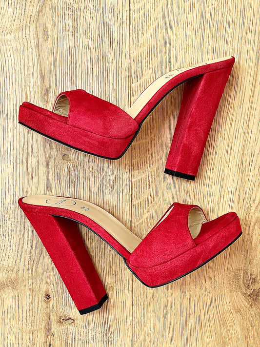 OSCAR RED SUEDE