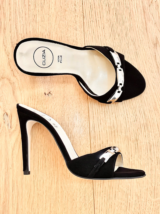 VELIKA BLACK SUEDE