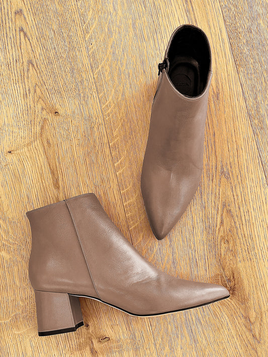 RIO TAUPE LEATHER
