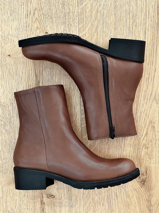 SIRIUS BROWN LEATHER