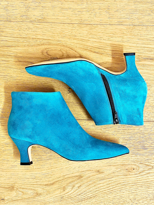 TURQUOISE SUEDE NICK