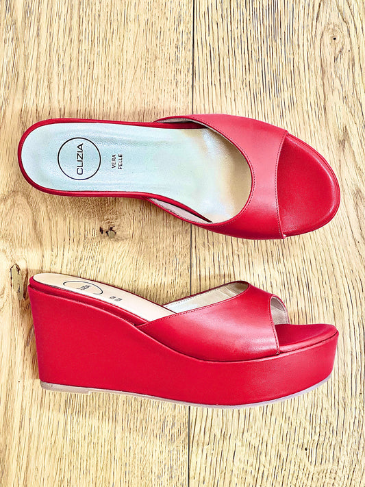 VENUS LEATHER RED