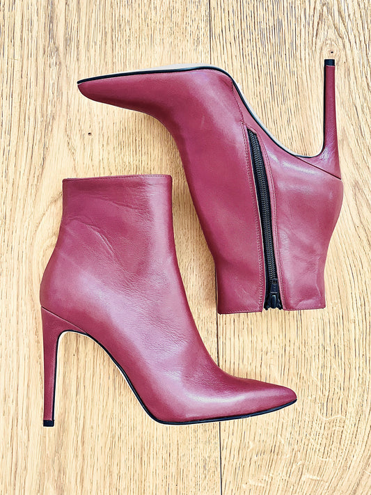 BORN BURGUNDY LEATHER