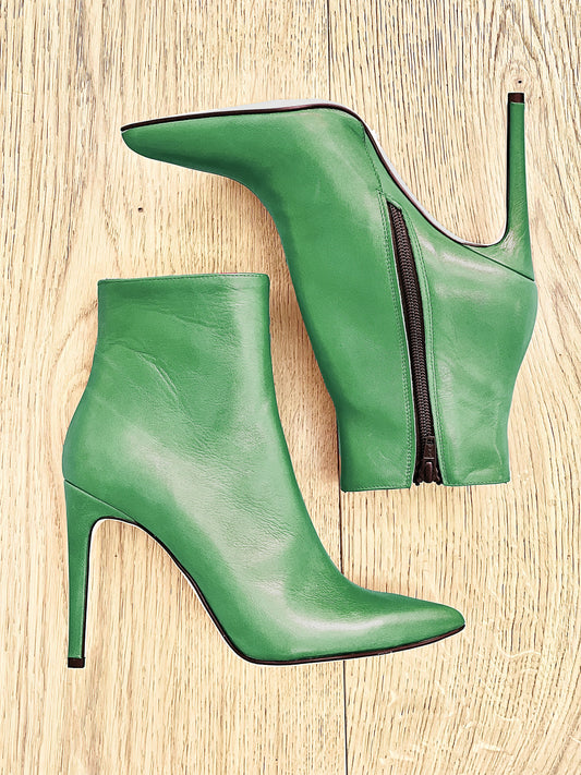 BORN GREEN SKIN
