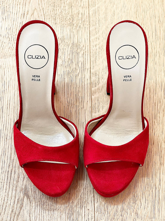 OSCAR RED SUEDE