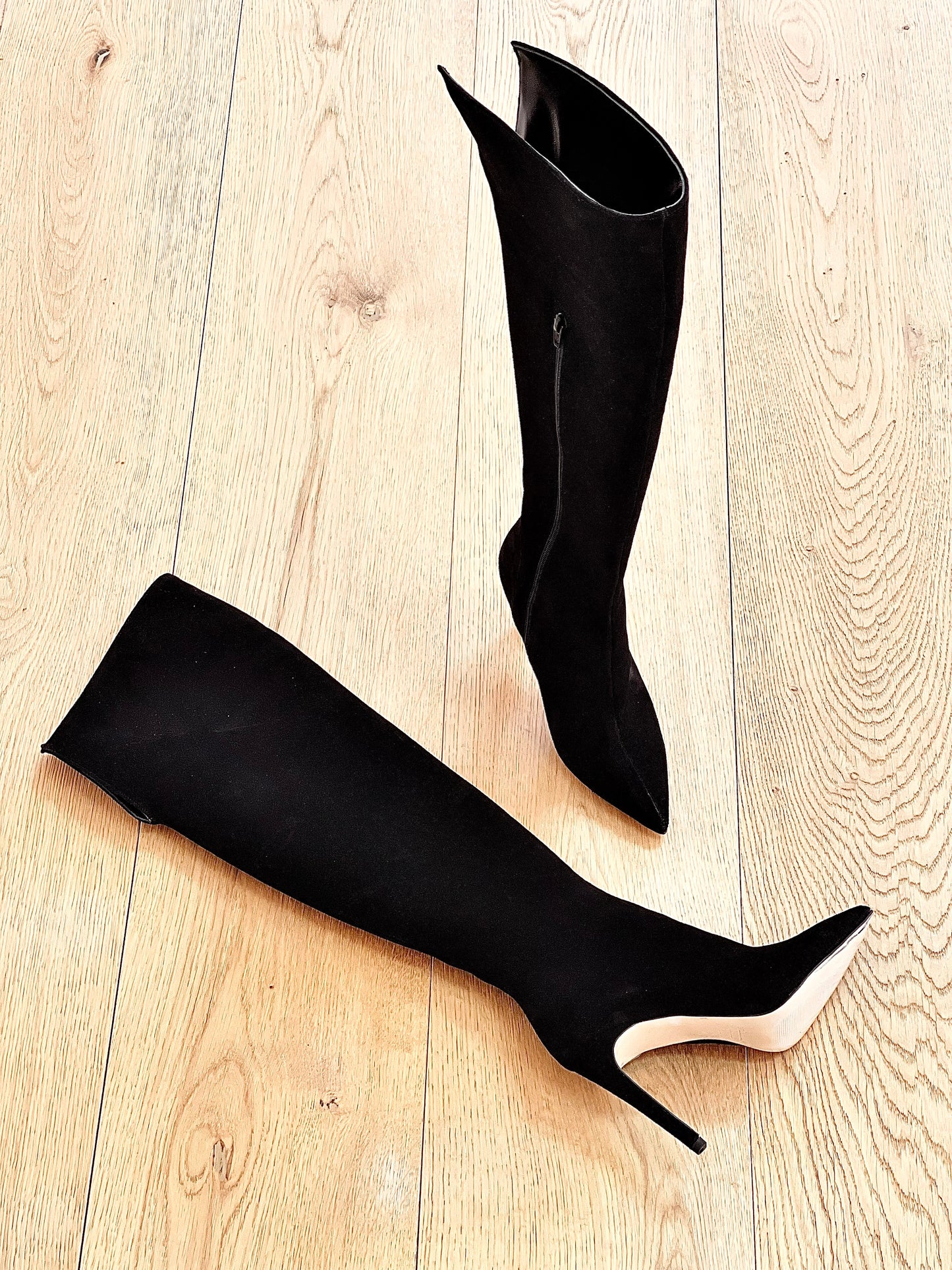 RONNY BLACK SUEDE