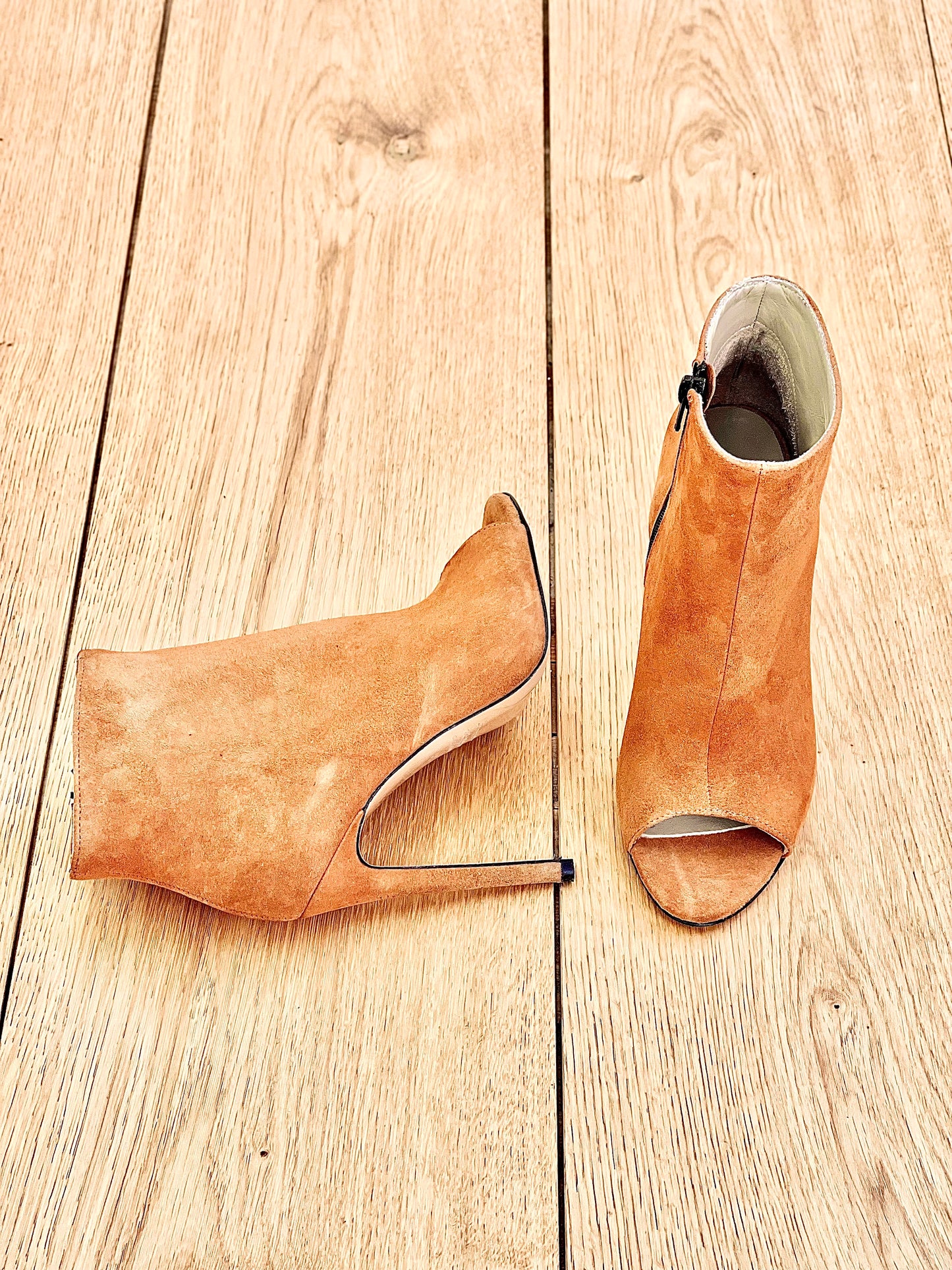 PARIS SUEDE LEATHER
