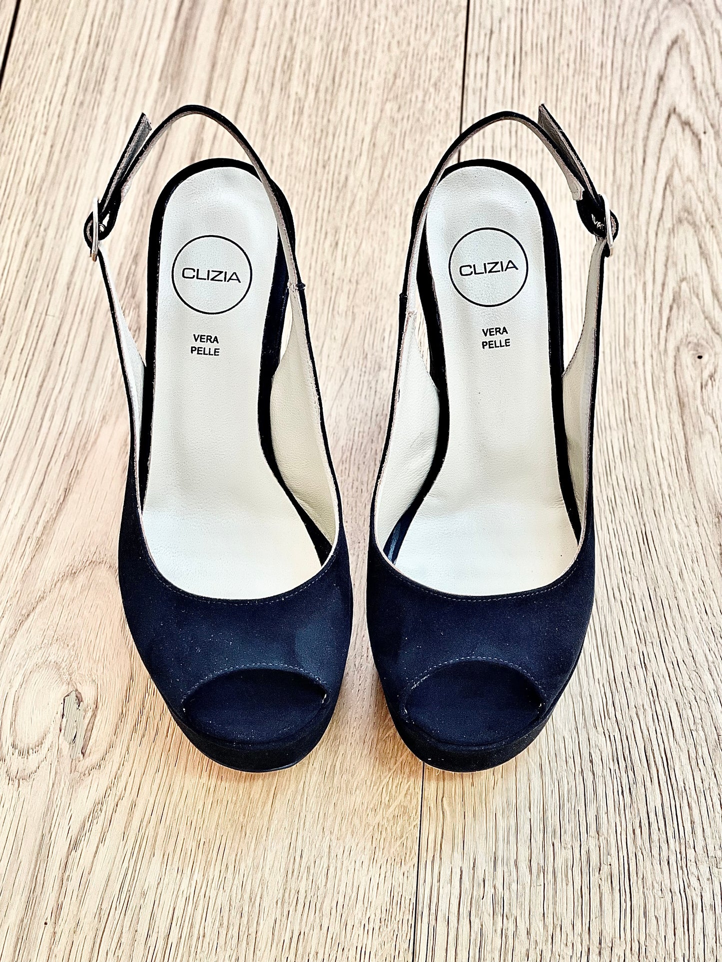 HELLEN SUEDE BLACK