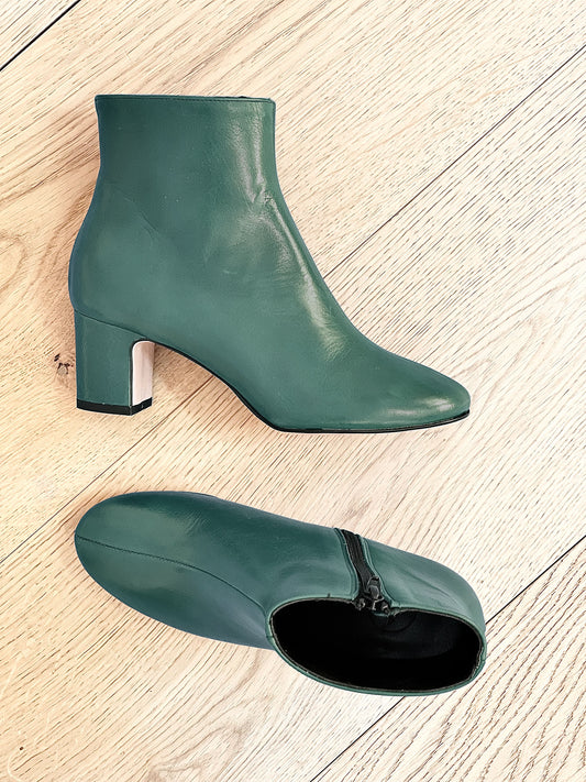 LUCAS GREEN LEATHER