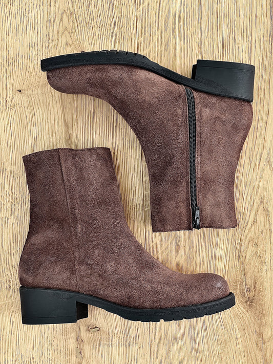 BROWN SUEDE SIRIUS