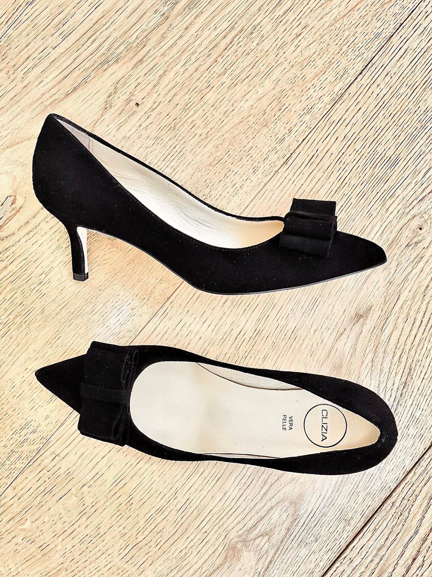 BLACK SUEDE MARTA