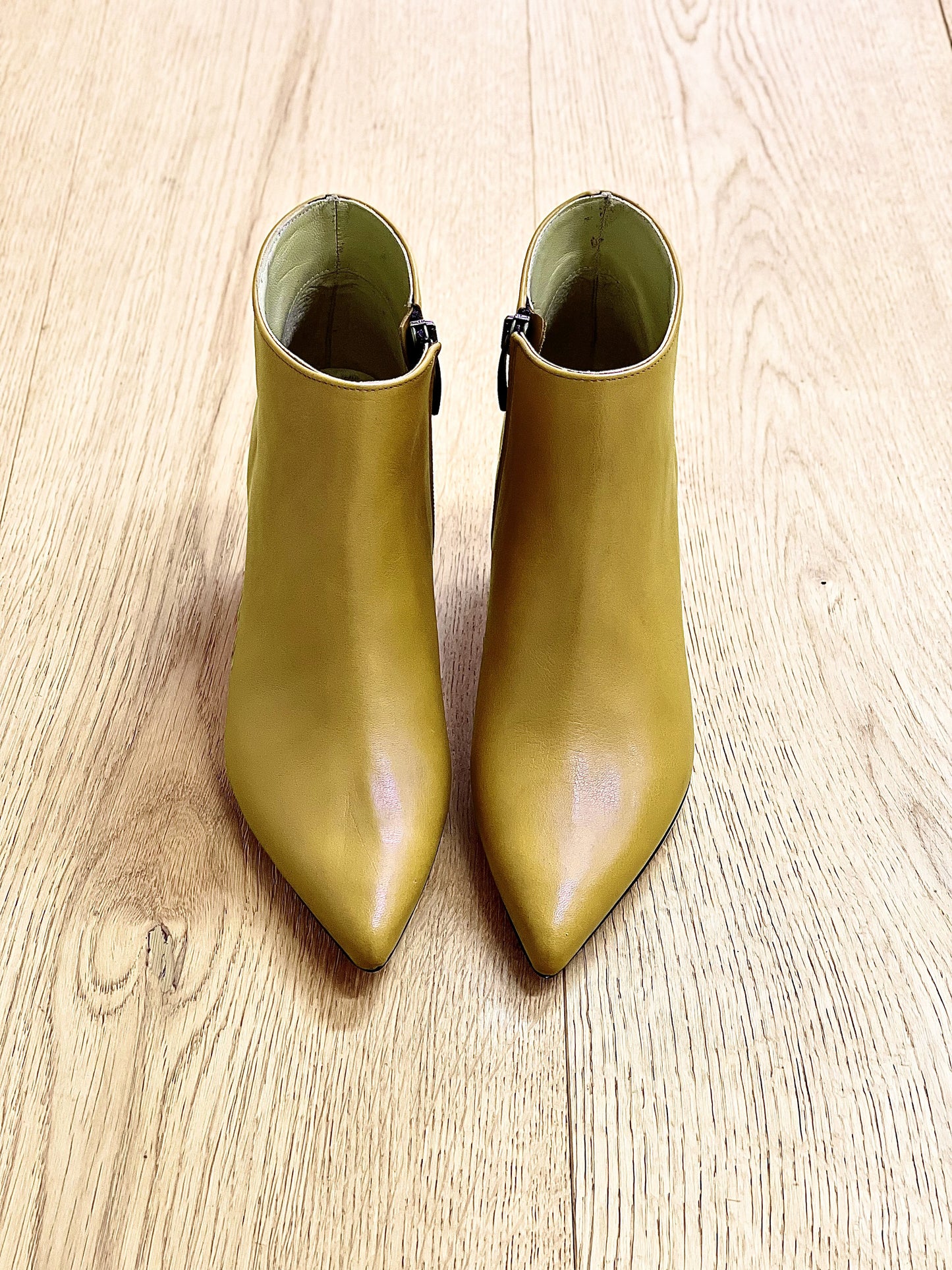 NICK YELLOW LEATHER
