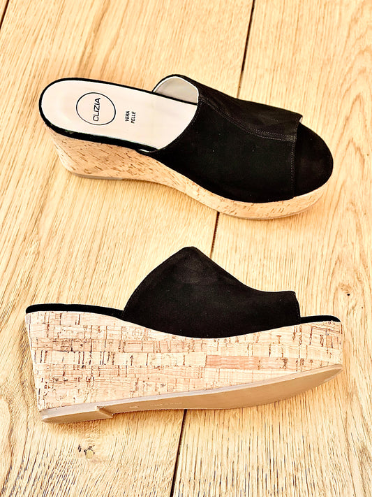 MOIRA BLACK SUEDE