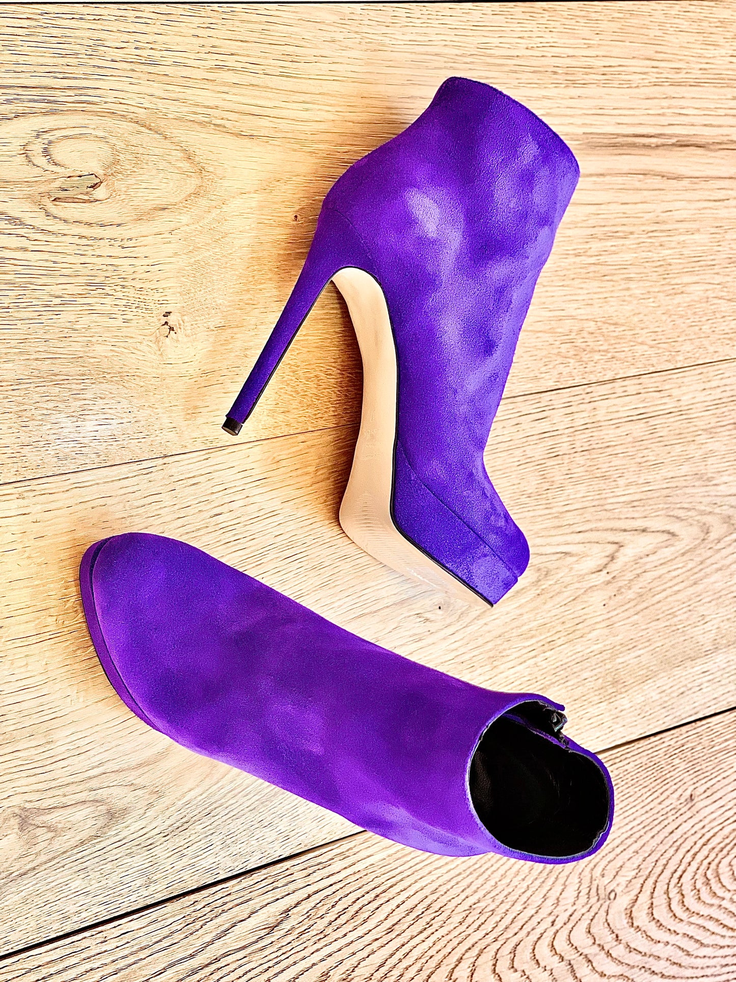 PURPLE SUEDE LOREN