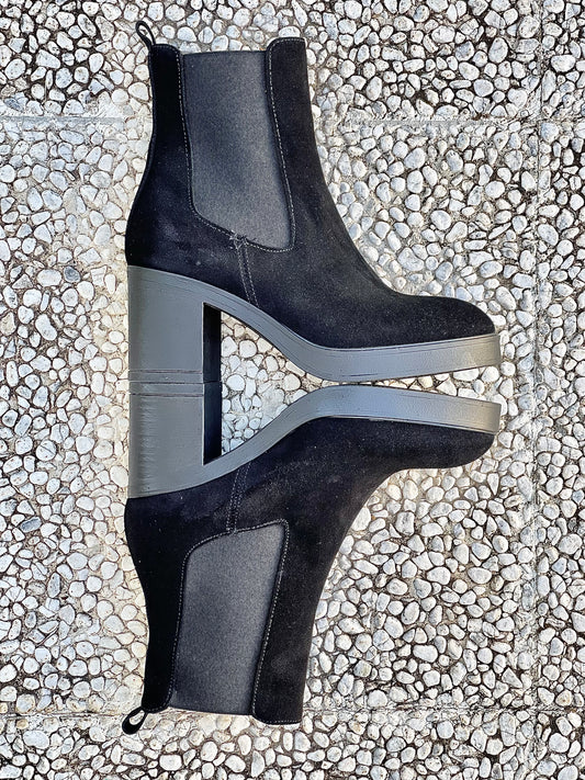 BLACK SUEDE BERN