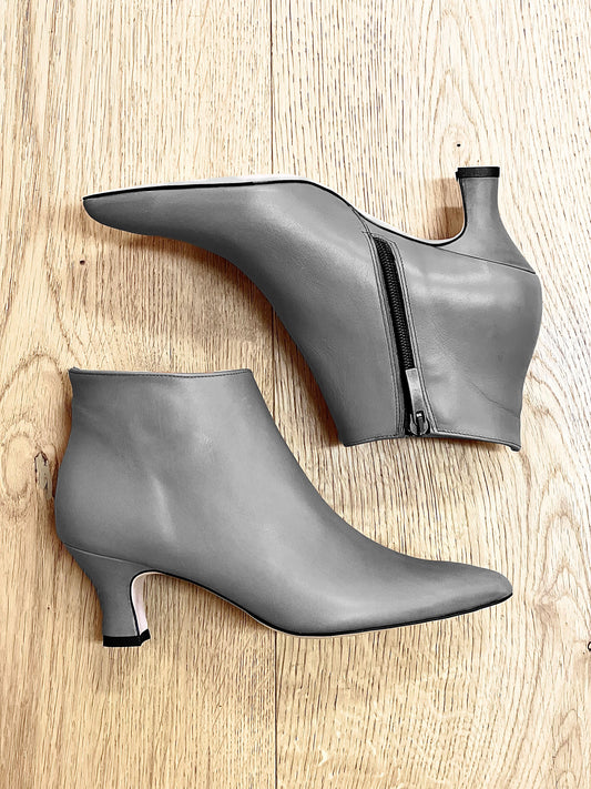 NICK LEATHER GRAY