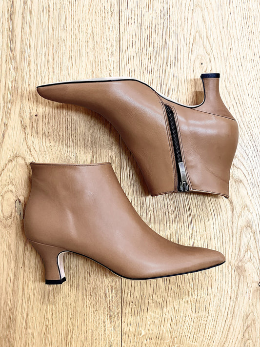 NICK TAUPE LEATHER