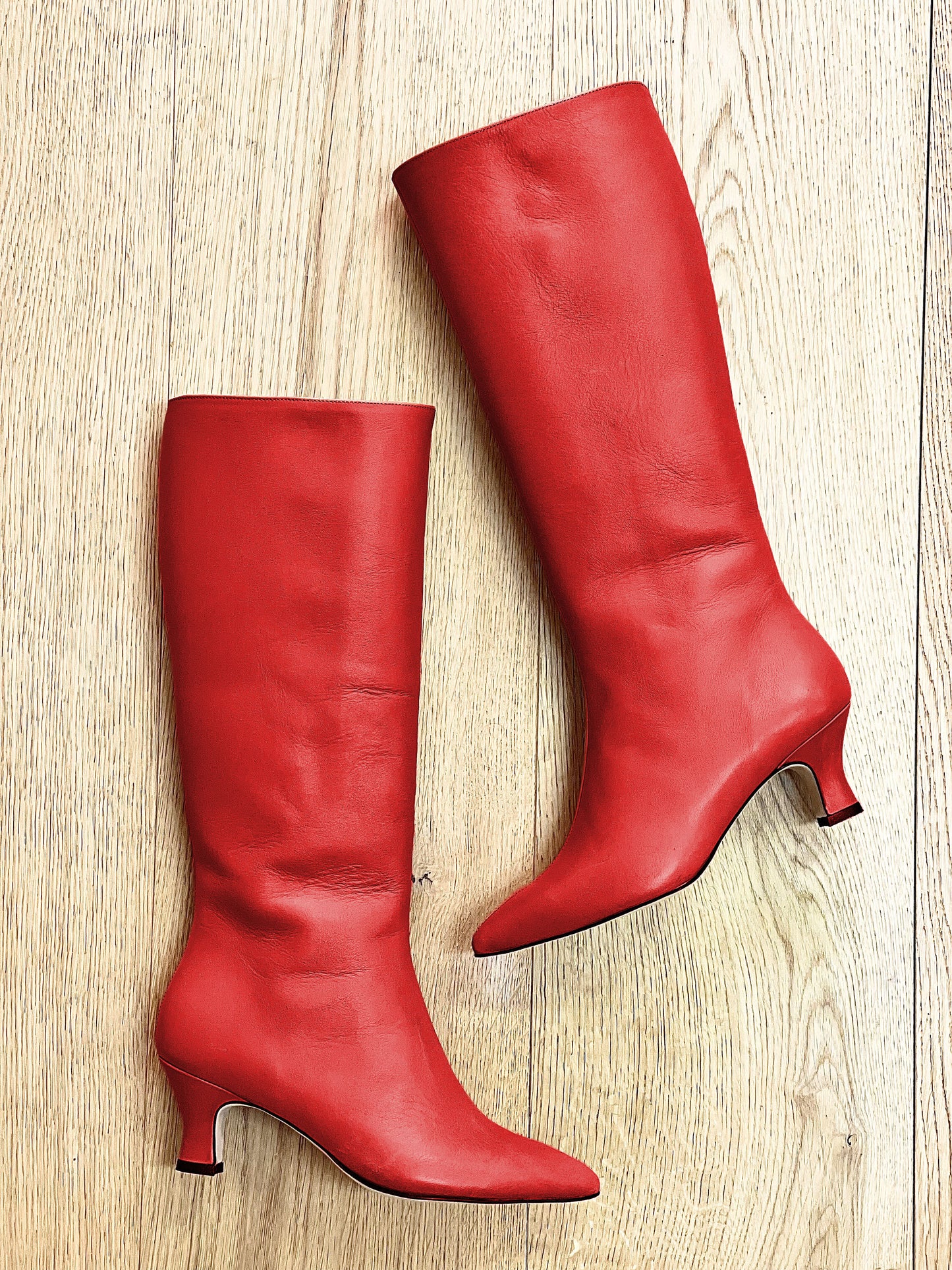 MAGELLAN LEATHER RED