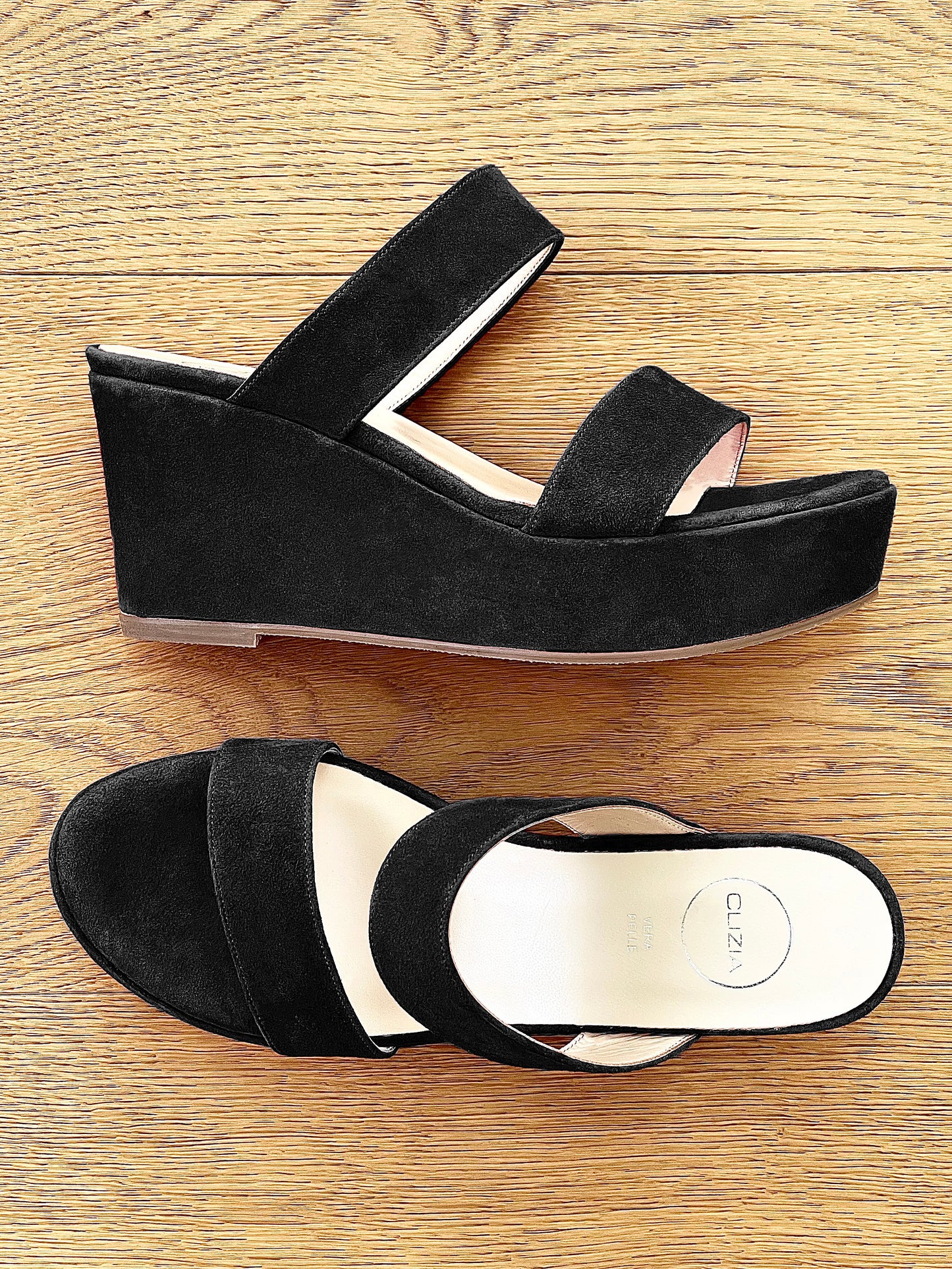 BLACK SUEDE GAL