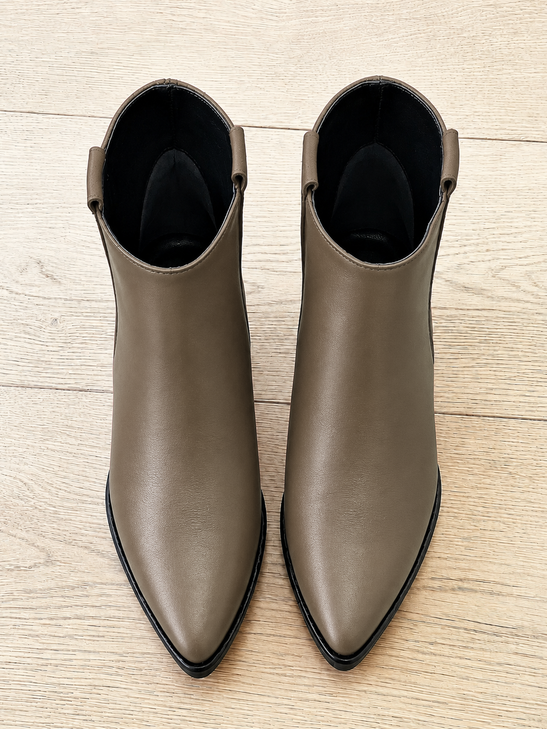 PEGGY DE PIEL EN COLOR TAUPE