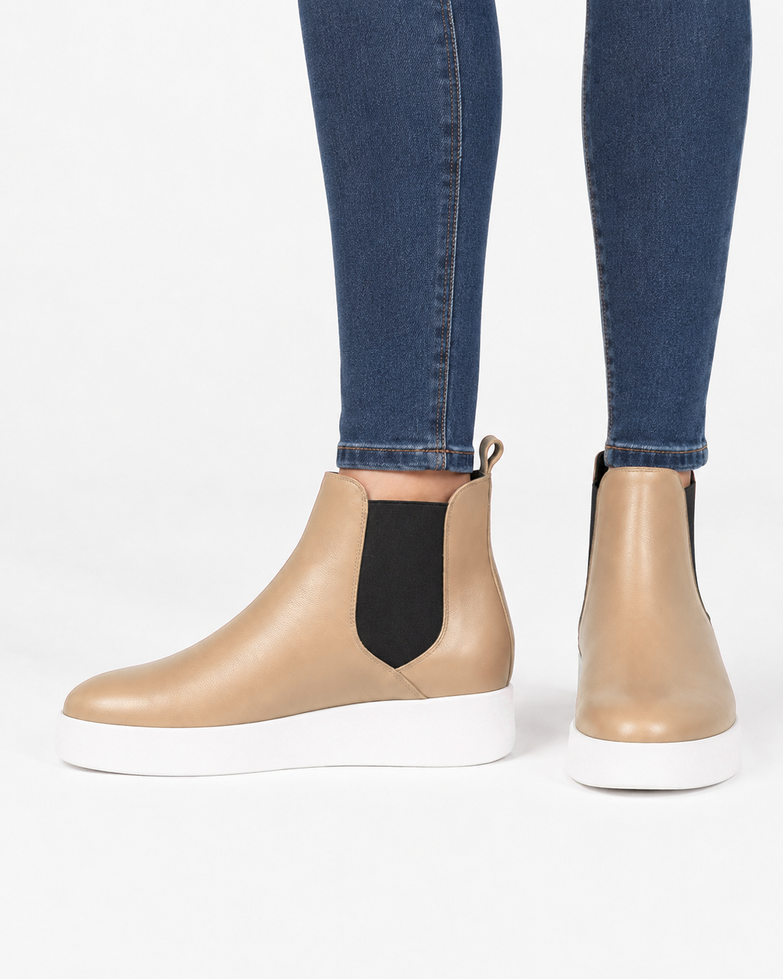 TOMMY DE CUERO BEIGE