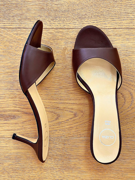 MORENA CUERO MARRON