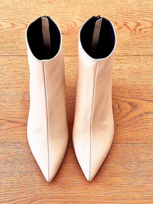 IRIS CUERO BEIGE