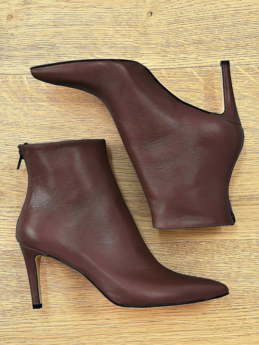 IRIS CUERO MARRON