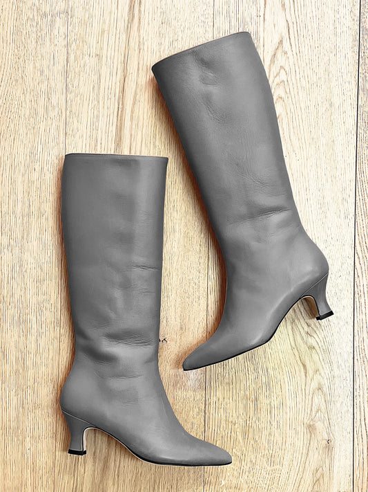 MAGELLAN CUERO GRIS