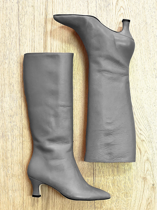 MAGELLAN CUERO GRIS