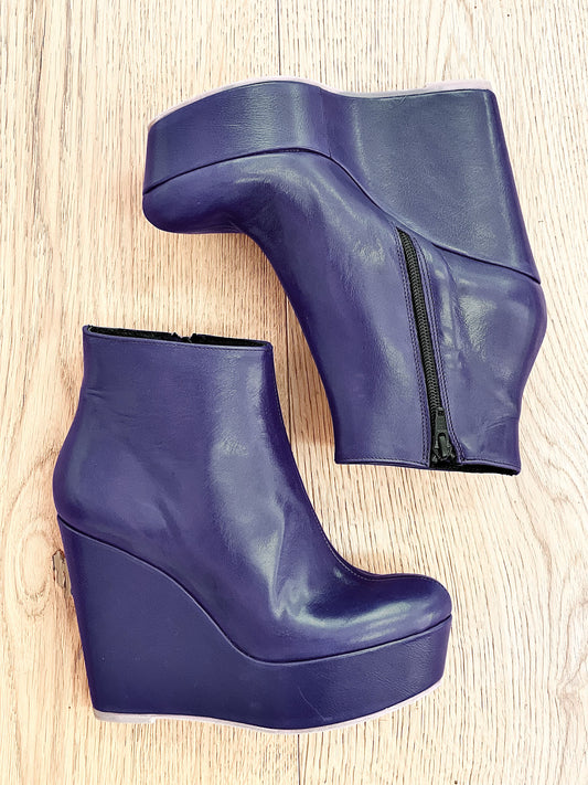 BOTA DE CUERO AZUL