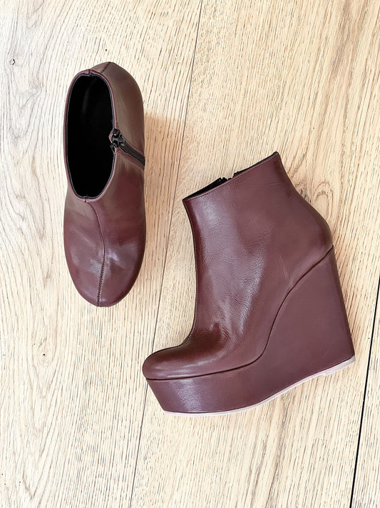BOTA DE CUERO MARRÓN