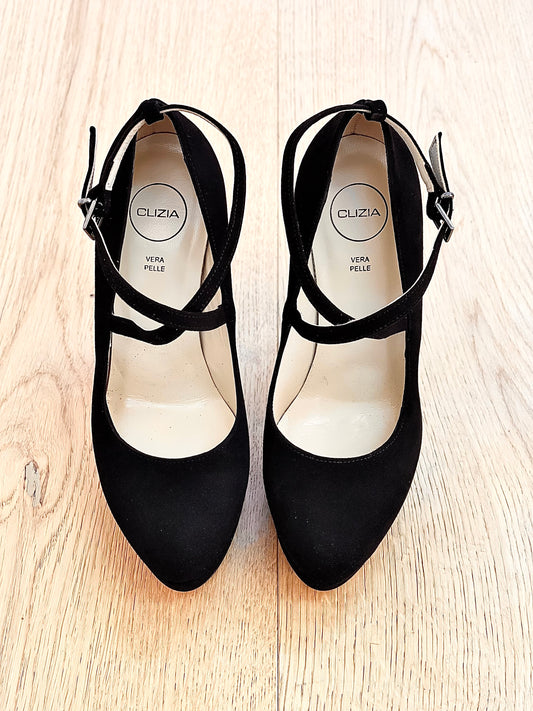 DIANE BLACK SUEDE