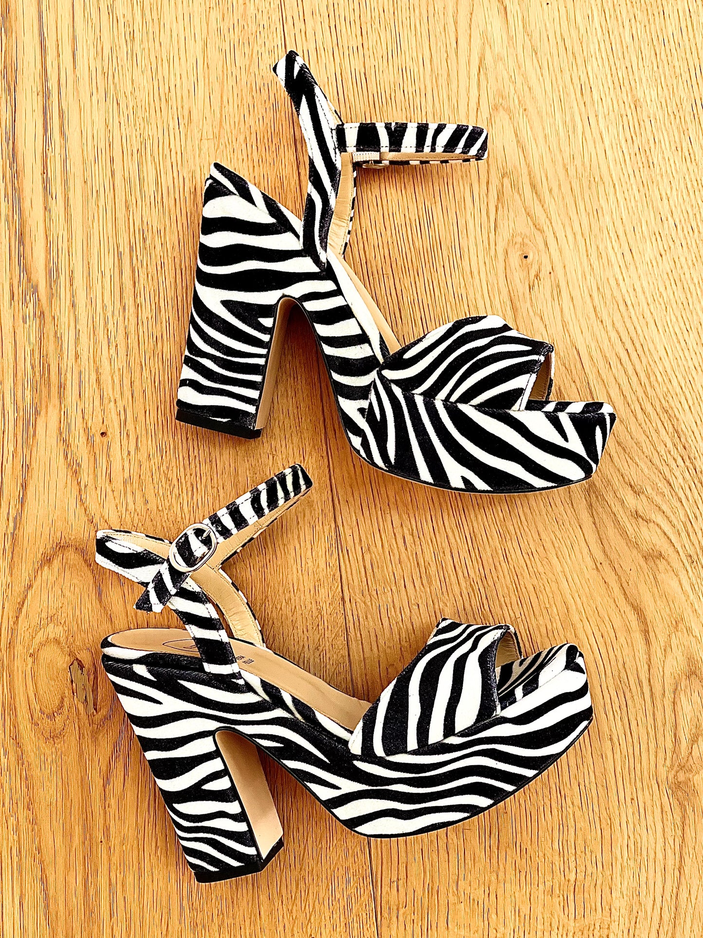 ANITA VELUDO ZEBRA