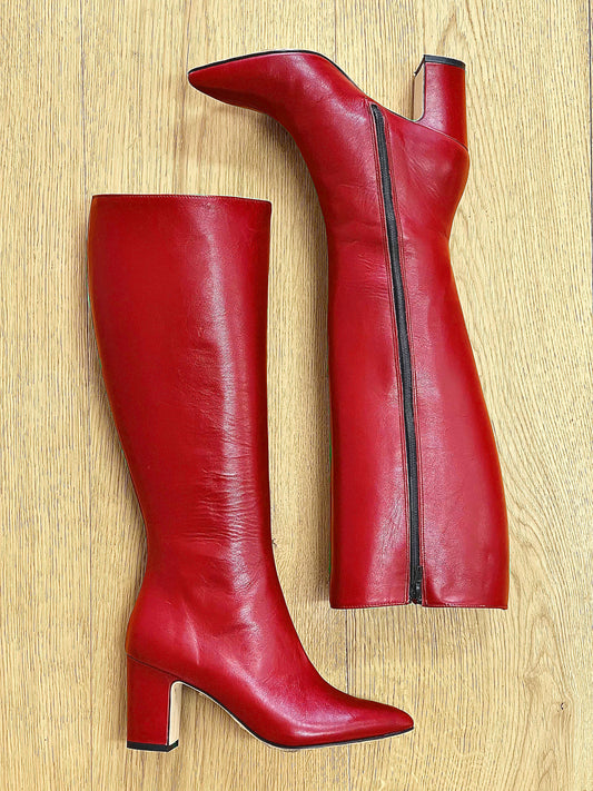 MARCA CUERO ROJO