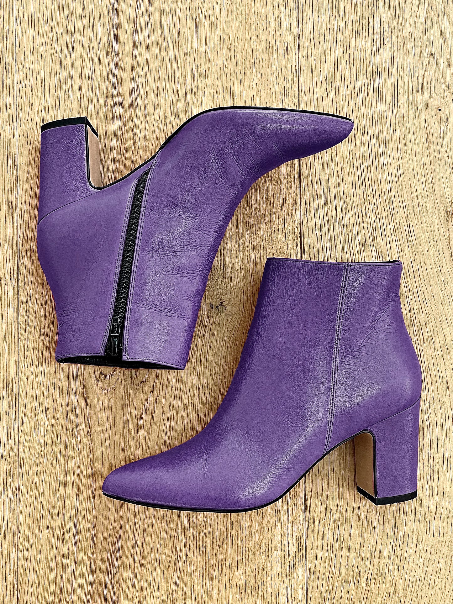 GEMINI, VIOLETTI NAHKA