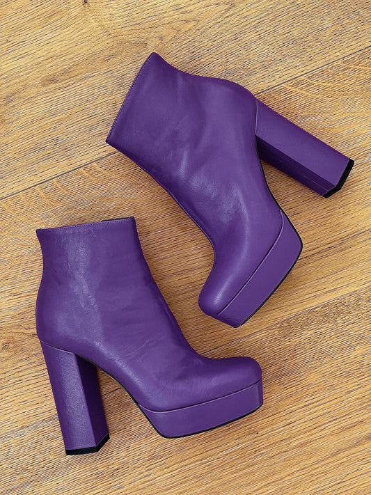 DETROIT, VIOLETTI NAHKA