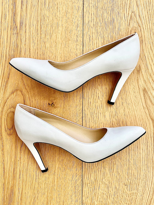 EMY WHITE
