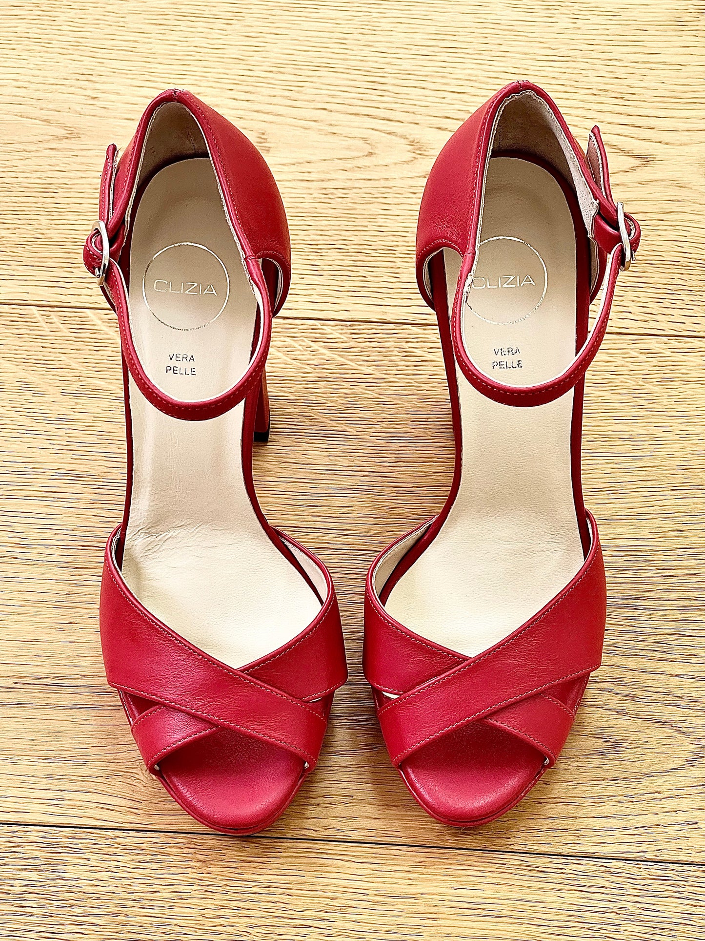 CUIR BRAIS ROUGE