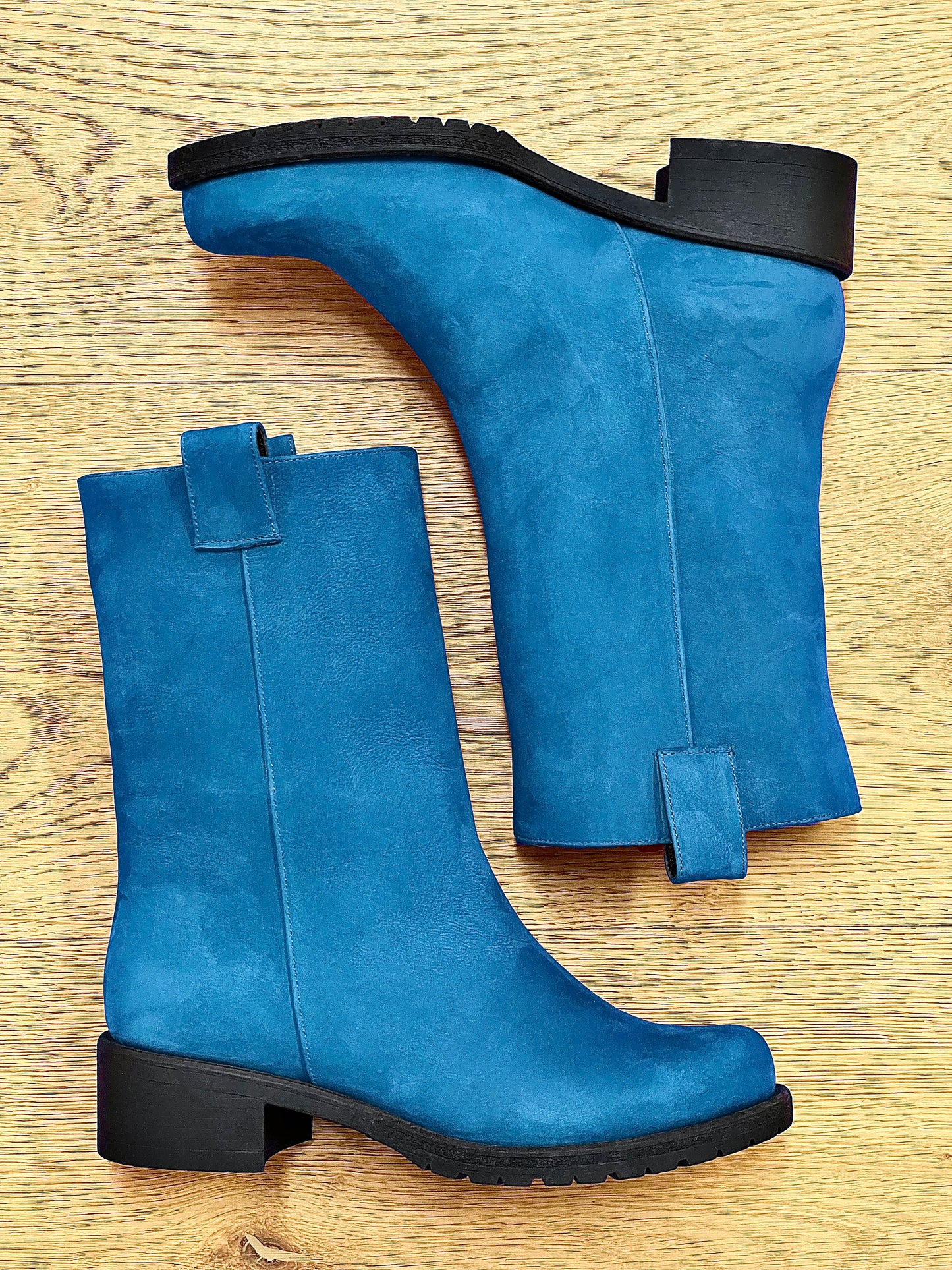 ATLAS NUBUCK BLUETTE