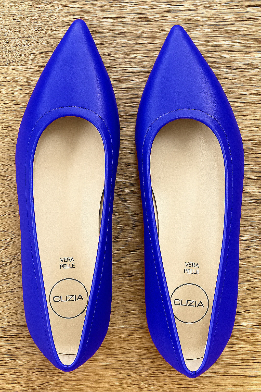 UMA BLUETTE CUIR