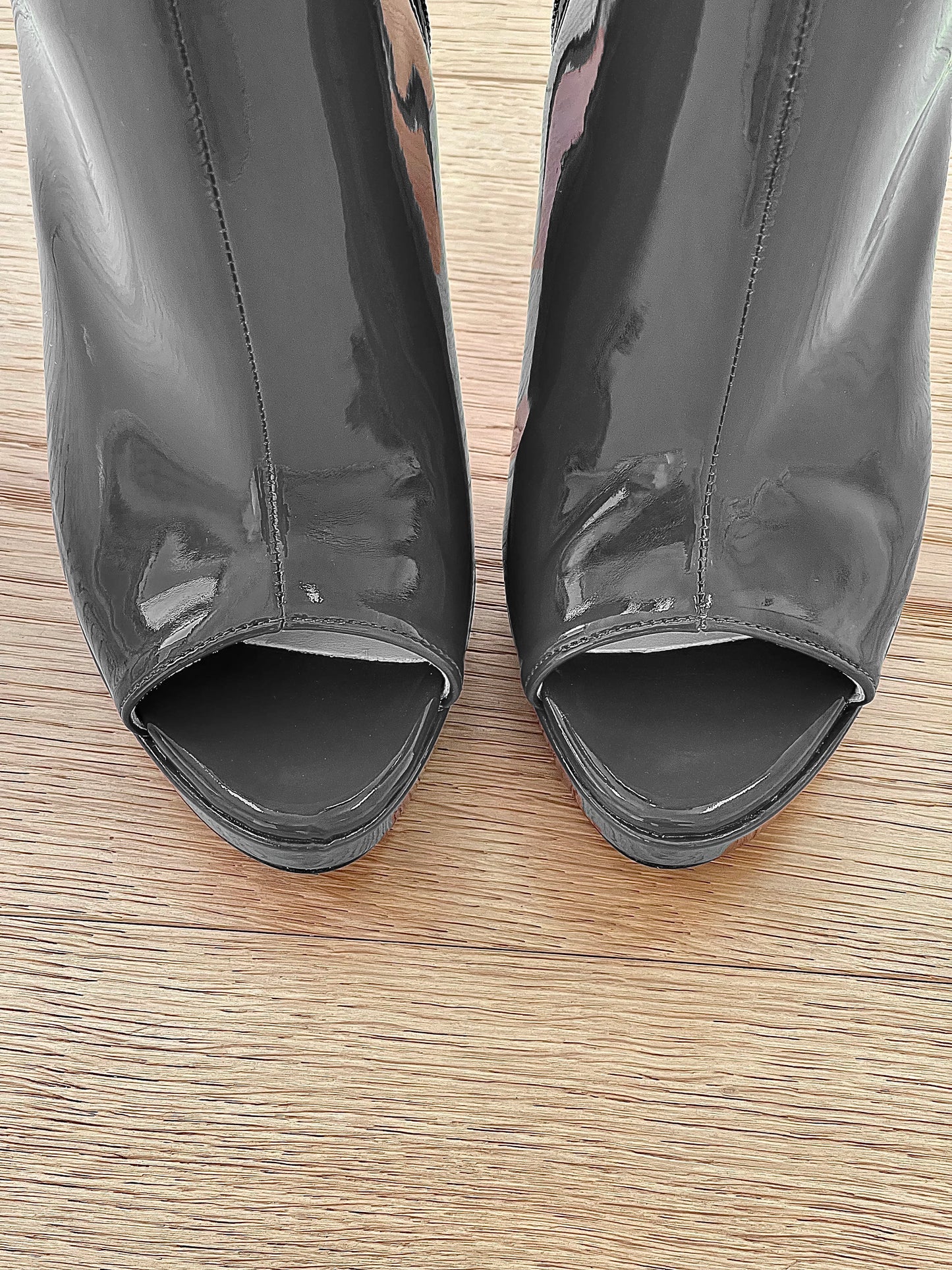 LONDON GRIS CUIR VERNI