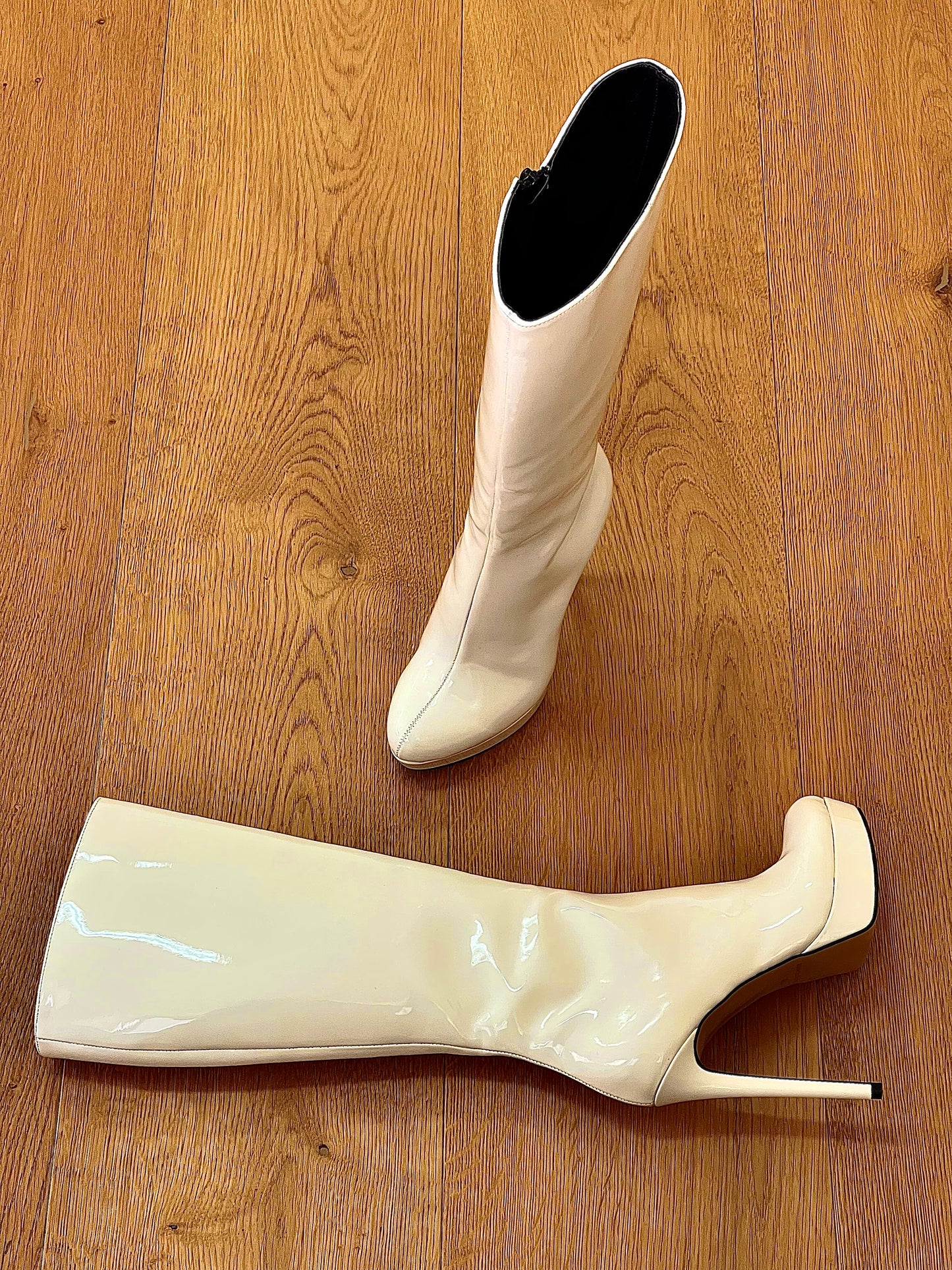 URSULA CUIR VERNI BEIGE