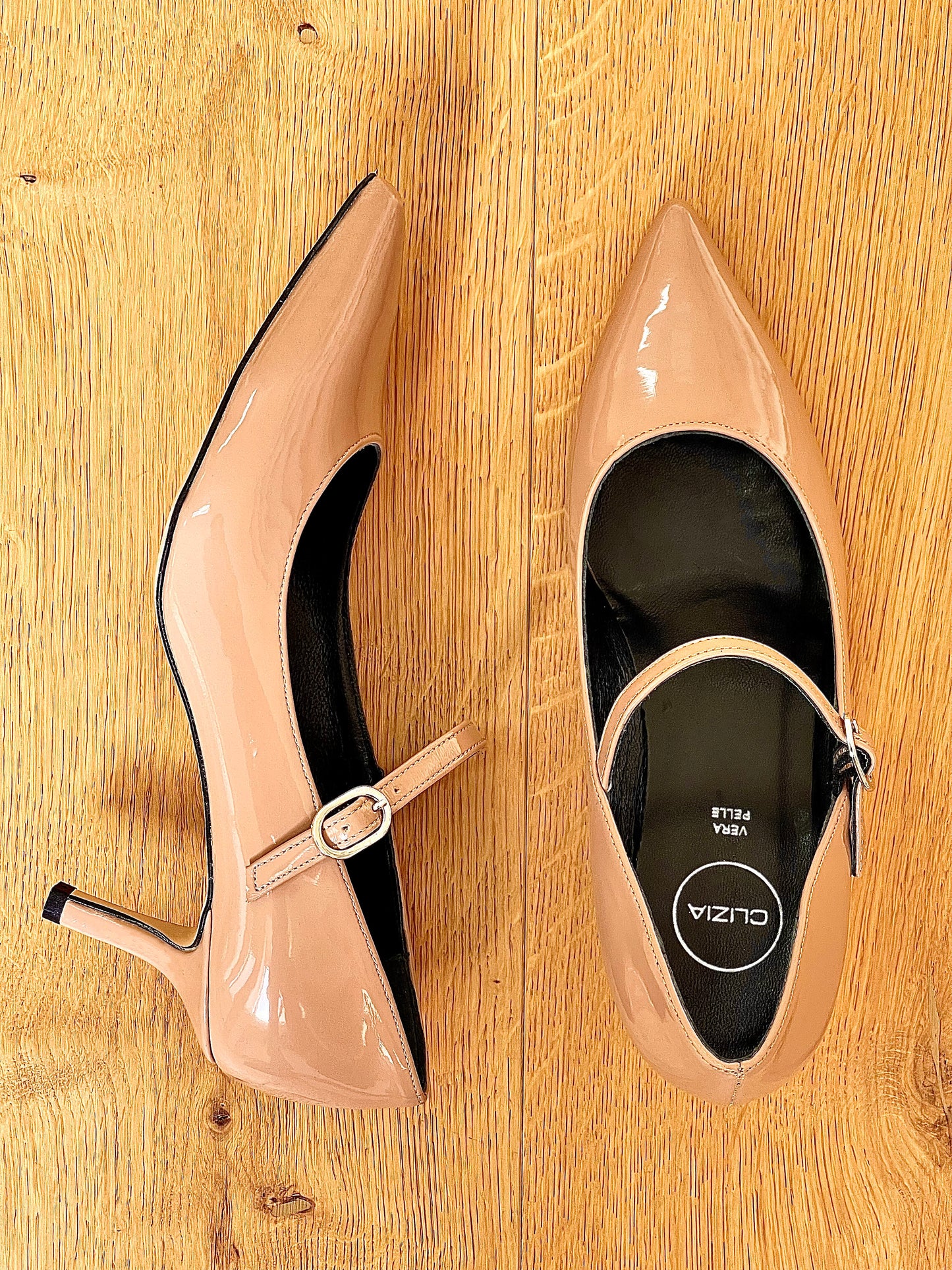 THELMA CUIR VERNI NUDE