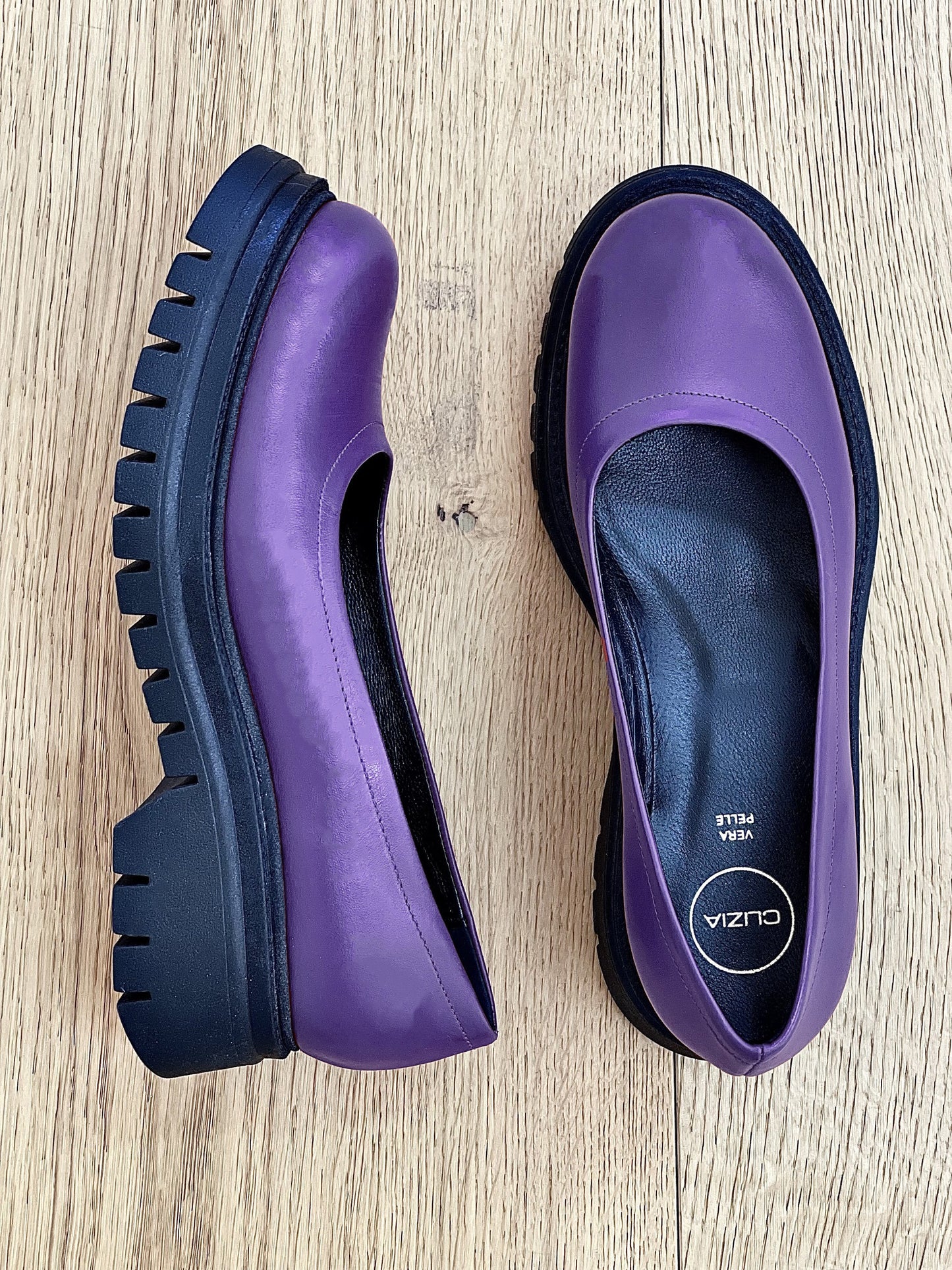 CUIR VIOLET AMBRÉ
