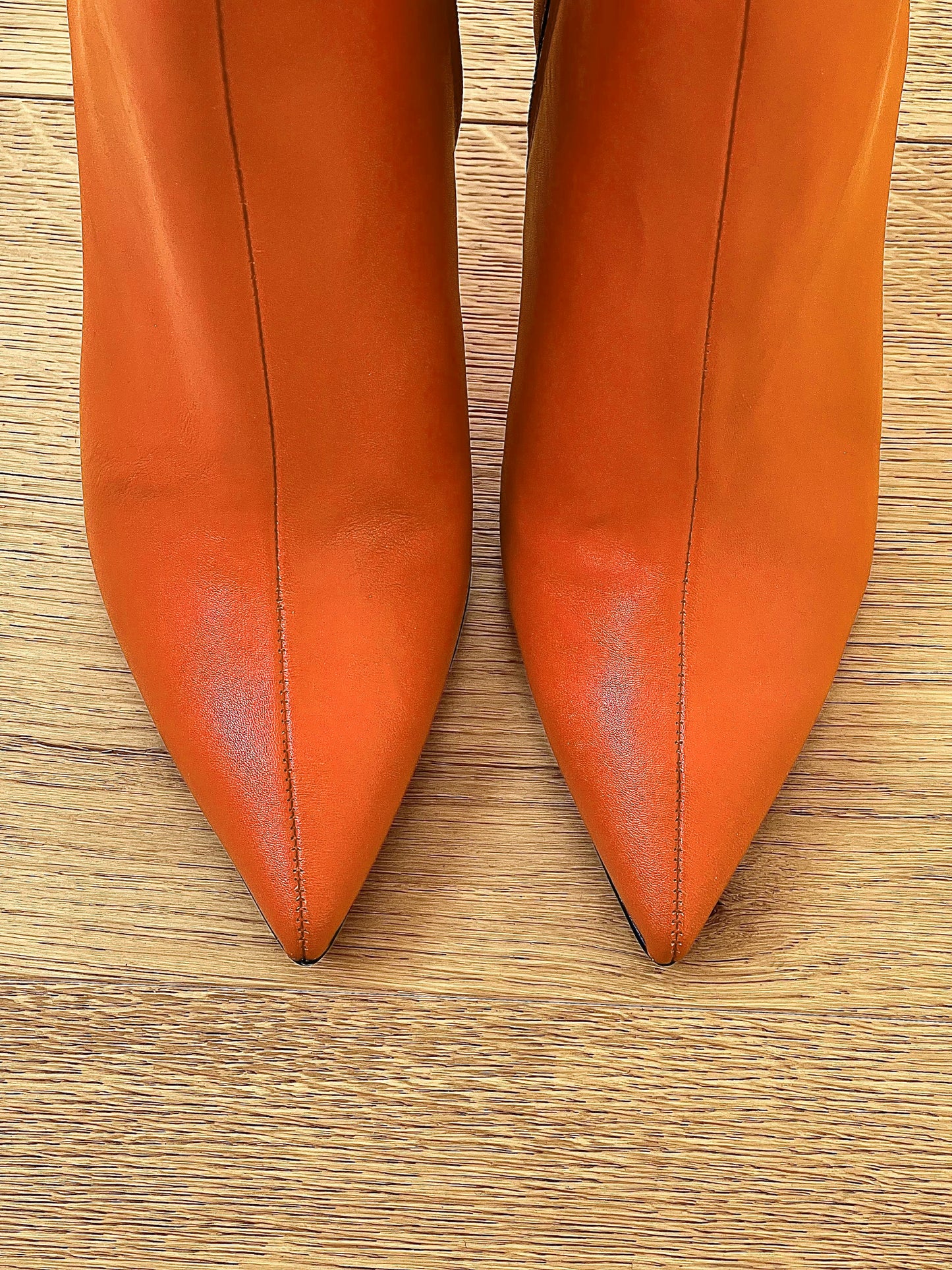 CUIR ORANGE NATIF