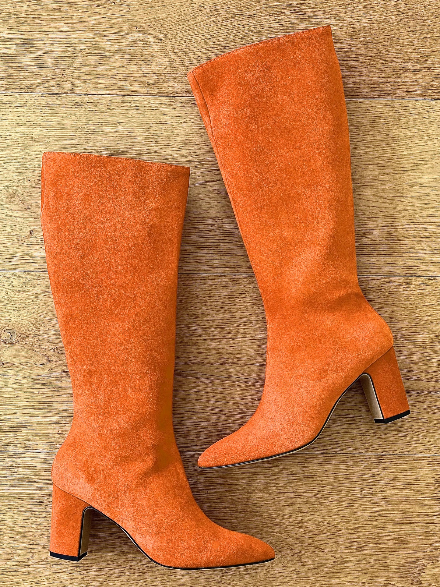 MARQUE EN DAIM ORANGE