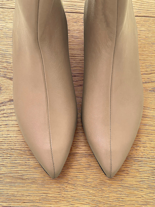 PLANET BEIGE LEATHER